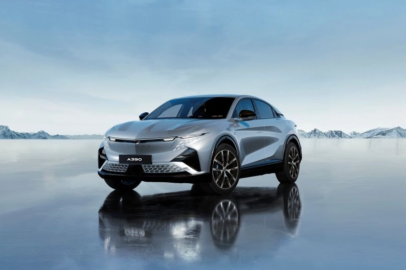 Alpine'in Elektrikli Spor Fastback Modeli A390 T&uuml;rkiye'de