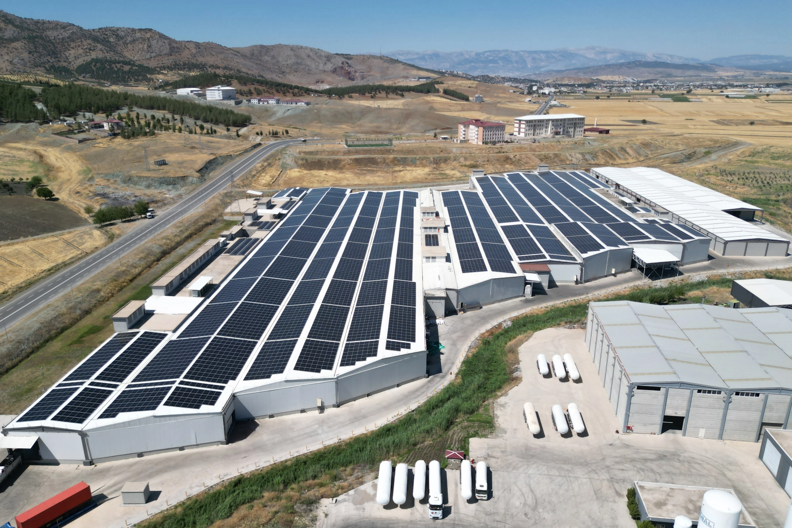 CW Enerji&rsquo;den Sanayiye Yeşil Enerji Desteği