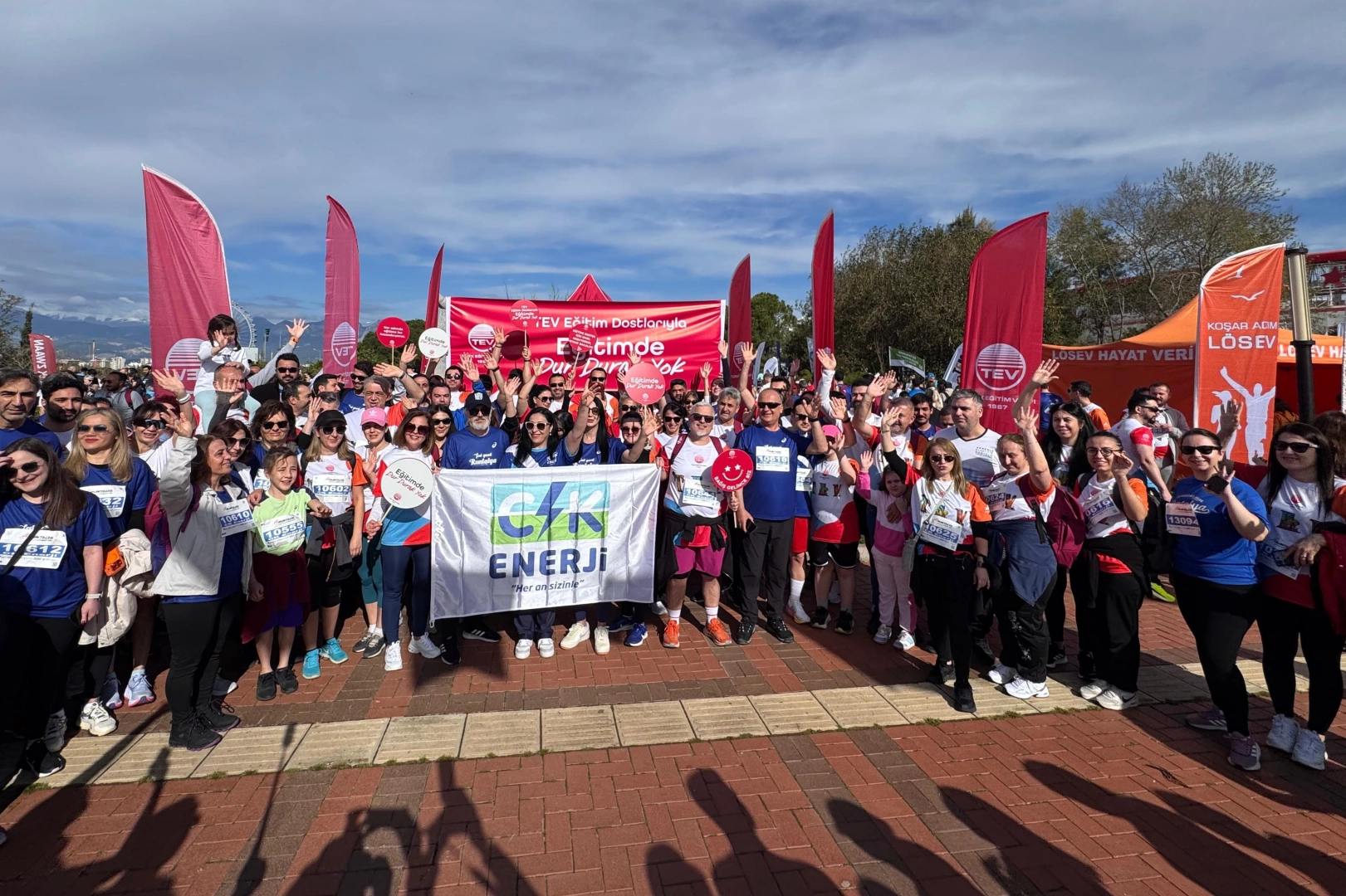 CK Enerji G&ouml;n&uuml;ll&uuml;lerinden TEV Bursiyerlerine Anlamlı Destek