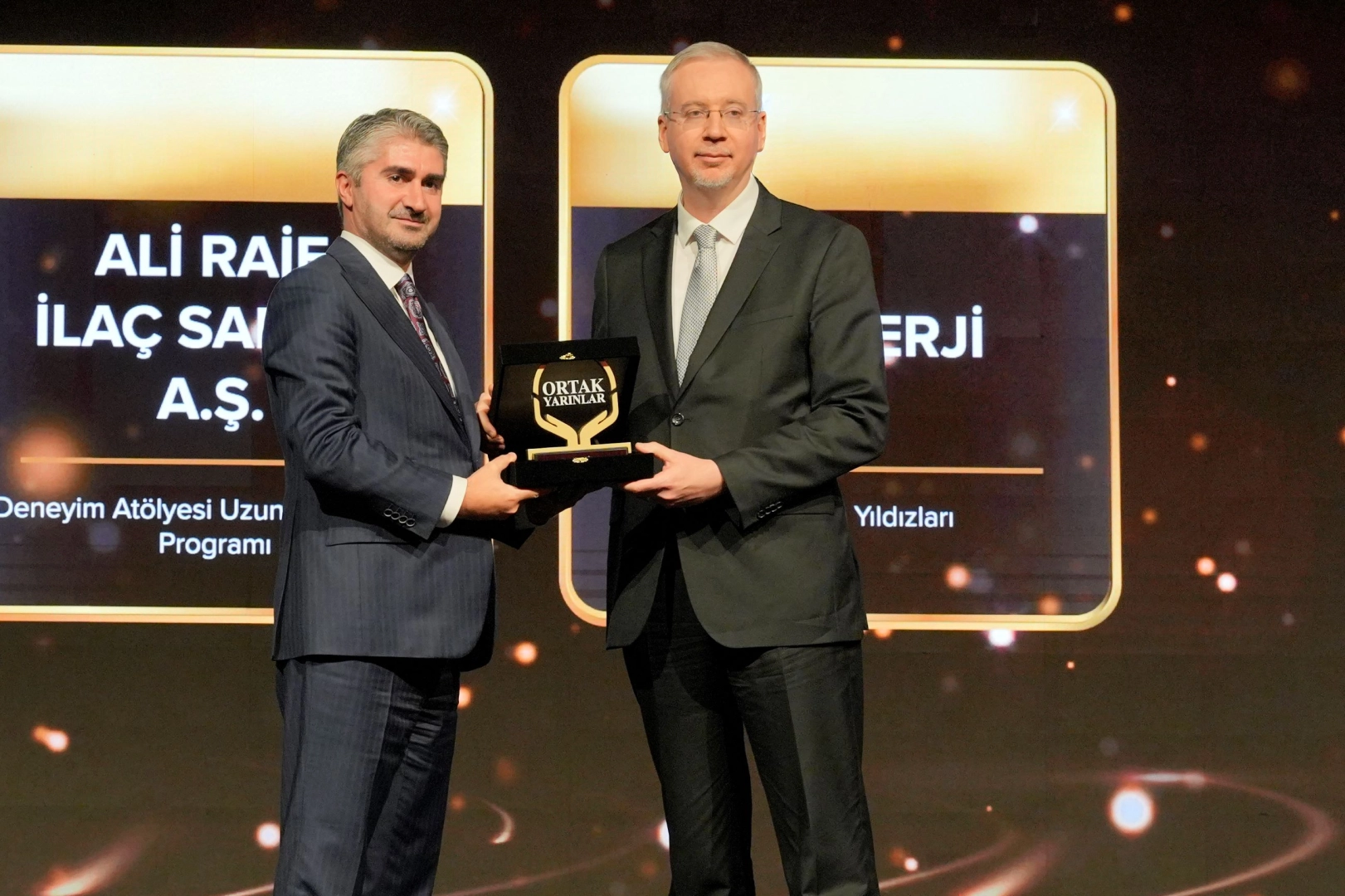 Enerjinin Yıldızları Projesi&rsquo;ne TİSK&rsquo;ten &ldquo;Gen&ccedil;lerin Yolunu A&ccedil;anlar&rdquo; &Ouml;d&uuml;l&uuml;