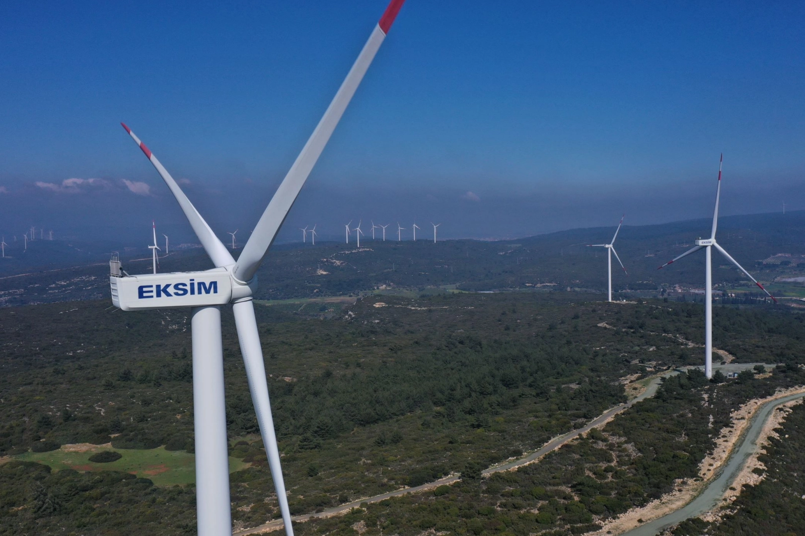 Eksim Enerji R&uuml;zgarın Yanına G&uuml;neşi Ekledi