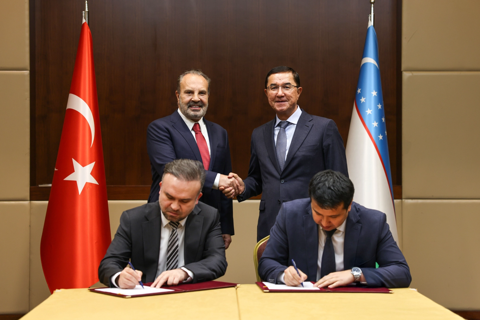 Aksa Elektrik, &Ouml;zbekistan&rsquo;da 10 Milyon Kişinin Elektriğini Dağıtacak