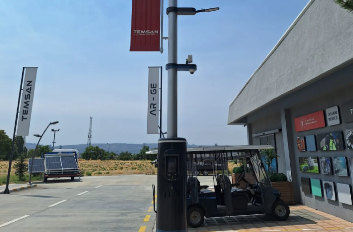 Enerji Bakanlığı’ndan Yeni Proje: Sokakta Şarj ve İnternet Desteği