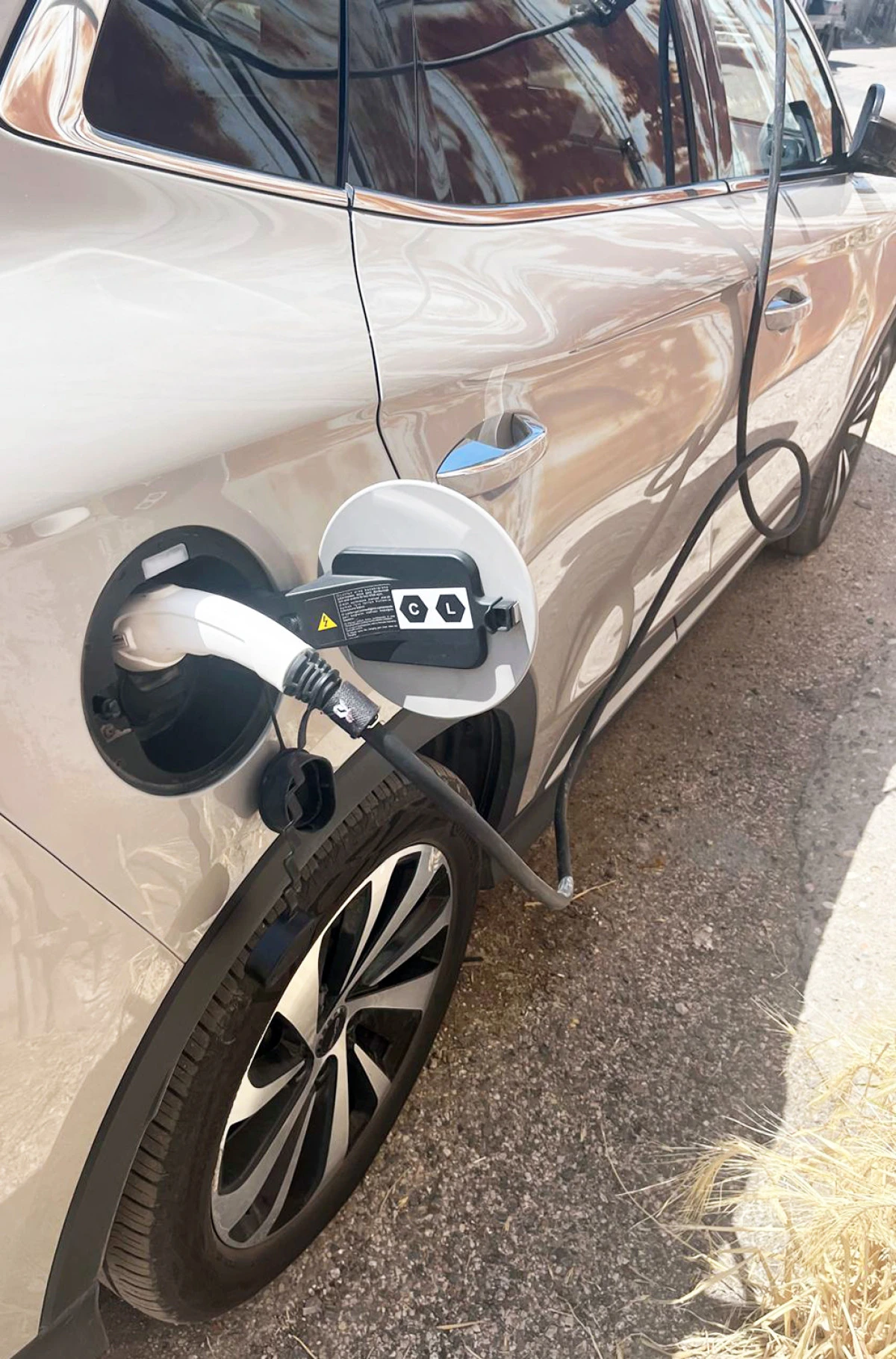 Ka&ccedil;ak Elektrikle Ara&ccedil; Şarj İstasyonu!